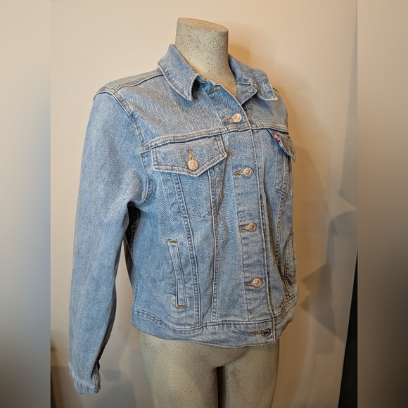 Classic Levi's Jean Jacket Light Blue Denim Women's Size XL - Picture 8 of 11